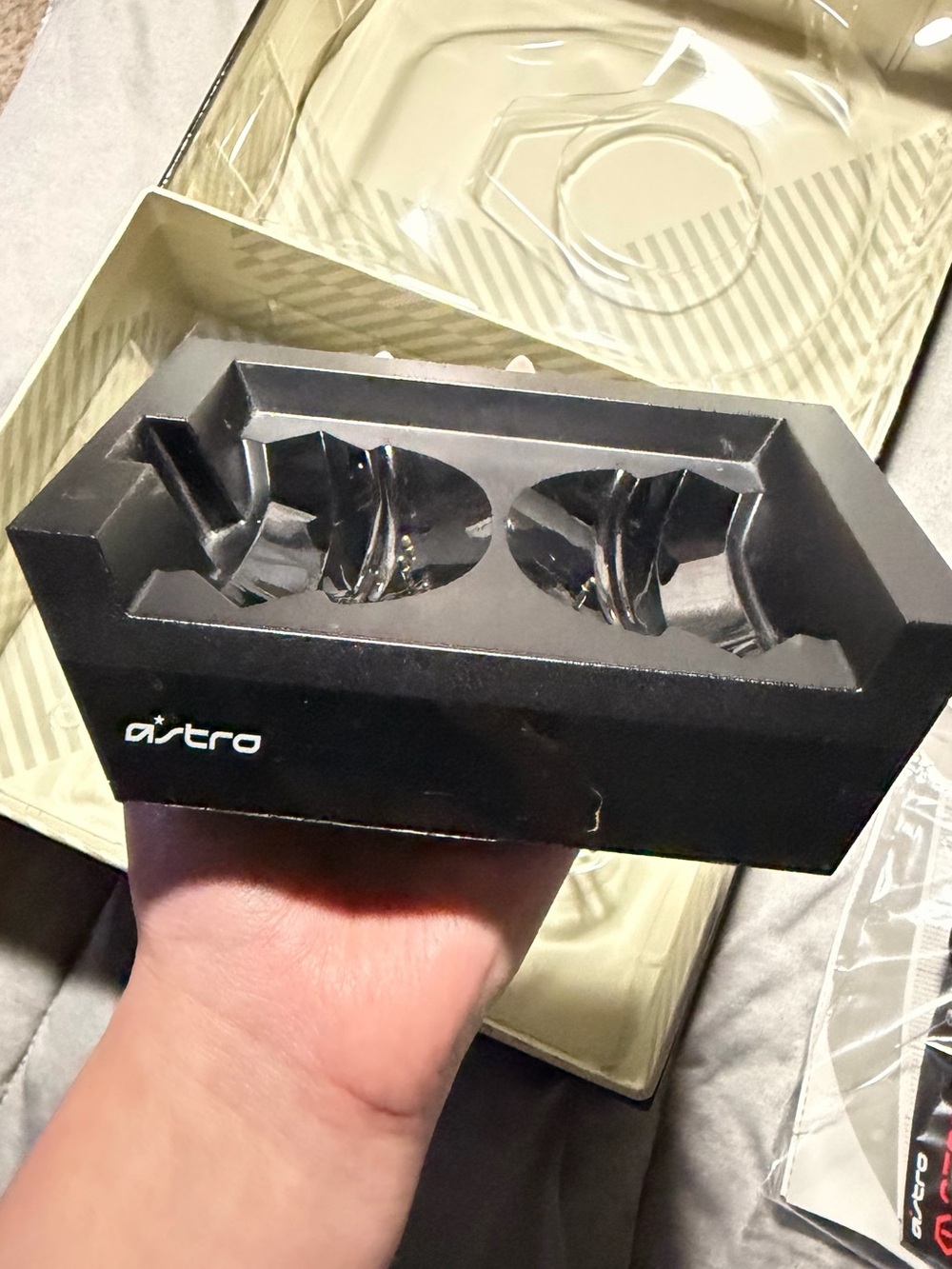 Astro A50 Wireless Gaming Headset with Base Station — Black - Picture 9 of 11